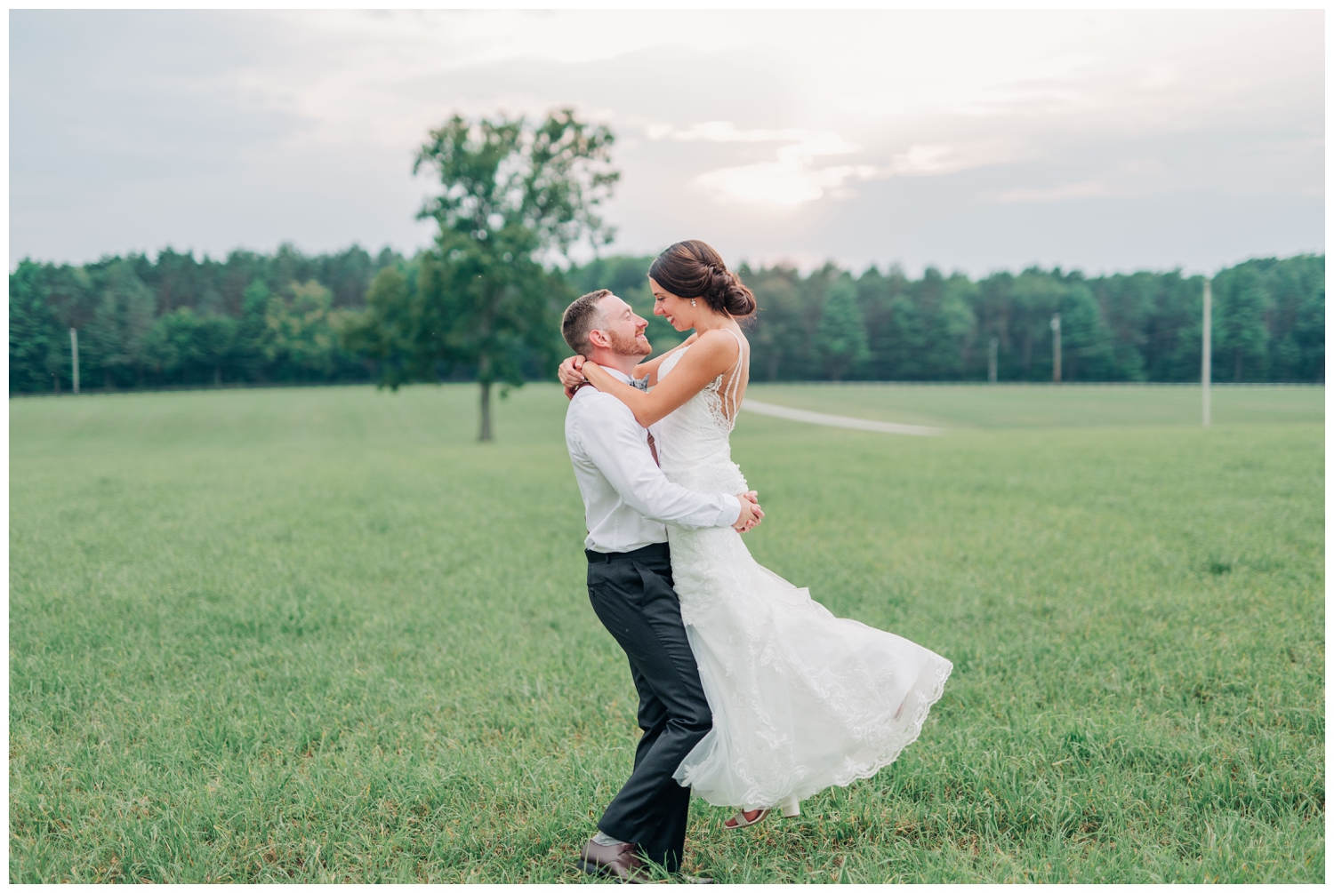 Cook Forest Wedding,Hannah Bryerton Photography,NWPA Weddings,Northwestern Pennslyvania Weddings,Tuck'd Inn Farm Wedding,WNY Photographer,White Barn Event,